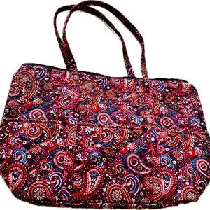 Women’s quilted large shoulder bag